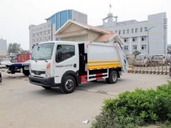 東風(fēng)日產(chǎn)壓縮式垃圾車
