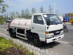 江鈴消防灑水車
