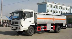 東風天錦化工液體運輸車 