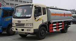 解放單橋化工液體運輸車