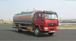 斯太爾單橋化工液體運輸車 