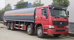 斯太爾化工液體運輸車 