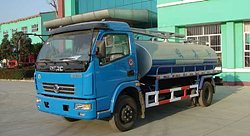 東風多利卡吸糞車