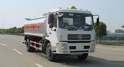 東風天錦加油車 
